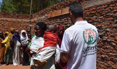 Fransa Yetim Eli’nden Uganda’da ihtiyaç sahiplerine nakdi yardım
