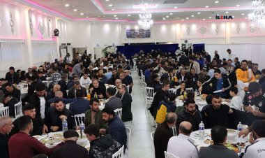 Paris Medine Camii'nde iftar yemeği geleneği