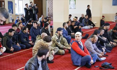 Ukrayna'da Müslümanlar, Ramazan Bayramı'nı savaşın gölgesinde kutluyor