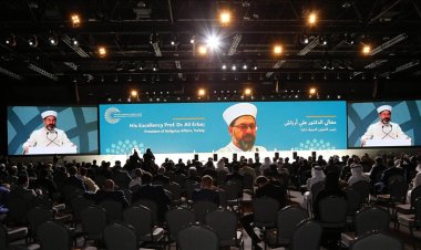 'Çağın sorunlarına İslam düşüncesinden hareketle çözümler üretmek için akademiler kurmalıyız'