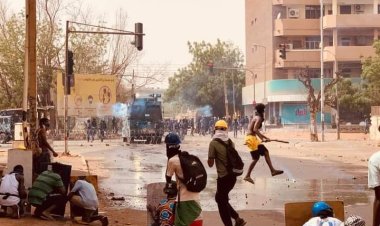 Sudan'da askeri yönetim protesto edildi
