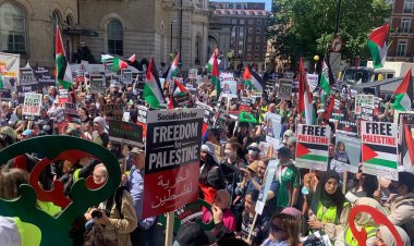 Londra'da Siyonist İsrail'in Filistin'i işgali ve Al Jazeera muhabirinin katledilmesi protesto edildi