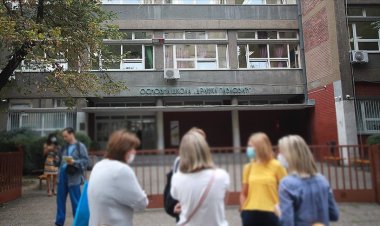 Sırbistan'da birçok okula bomba ihbarı: Eğitime ara verildi