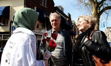 Hollanda'da 'Buyurun, ben Müslüman'ım' etkinliği düzenlendi