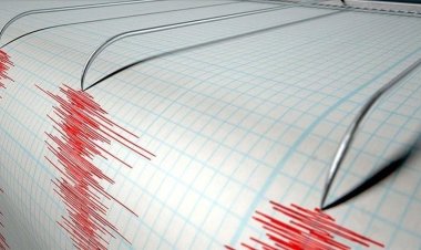 Endonezya'da 5,5 ila 6,2 büyüklüğünde depremler meydana geldi
