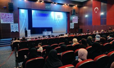 'İslam'ın en sağlam kalesi kadınlar ve gençlerdir'