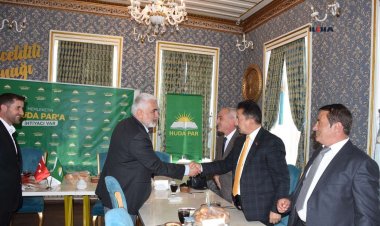 Yapıcıoğlu, Erzurum'da STK temsilcileri ve kanaat önderleriyle buluştu