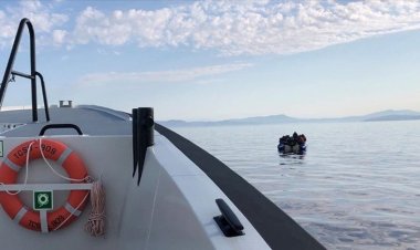 AP, AB Komisyonundan Yunanistan'ı yasa dışı geri itmelere karşı uyarmasını talep ediyor