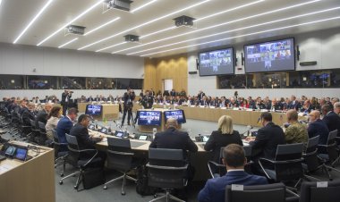 NATO ülkelerinin savunma bakanları Ukrayna'ya yardımı görüşmek için toplandı