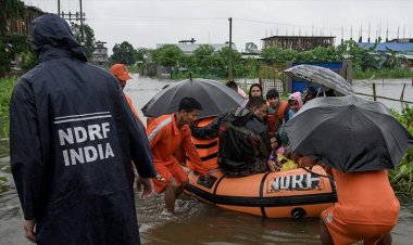 Hindistan ve Bangladeş'te sel ve heyelanlarda 13 kişi hayatını kaybetti