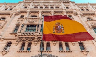 İspanya'nın Endülüs bölgesinde yerel parlamento seçimlerini merkez sağ kazandı