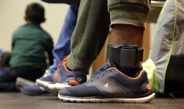 İngiltere'den göçmenlere 'suçlu muamelesi': GPS takip cihazı takılacak