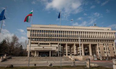 Bulgaristan 70 Rus diplomatı sınır dışı ediyor