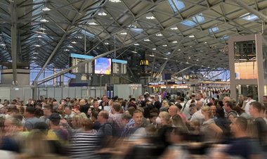 Avrupa'daki havalimanlarında 'aşırı yoğunluk krizi' sürüyor