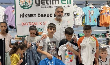 Avrupa Yetim Eli'nden yetimlere bayramlık