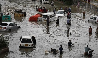 Pakistan'ın Sindh eyaletinde şiddetli yağış ve fırtına nedeniyle 26 kişi öldü