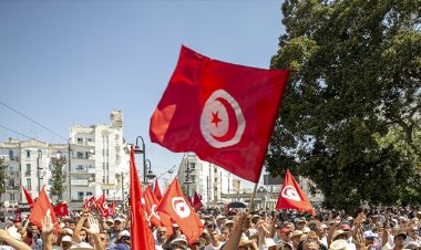 Tunus halkı, diktatör Said'in 'İslam karşıtı' anayasa taslağı için referanduma gitmeye hazırlanıyor
