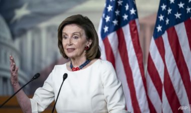 ABD-Çin gerilimine neden olan ABD Temsilciler Meclisi Başkanı Pelosi Singapur'da