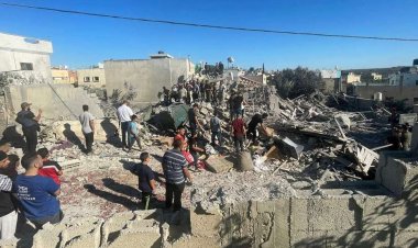 Siyonist rejim Filistinli esirlerin evlerini yıktı