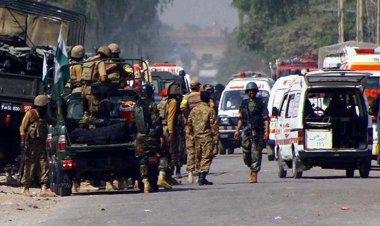 Pakistan'daki saldırılarda 4 asker öldü