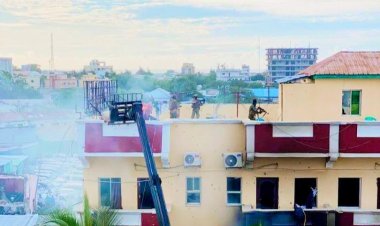 Eş-Şebab'tan Mogadişu'da otele silahlı baskın: 15 ölü