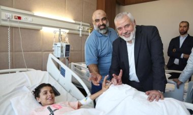 Heniyye, Gazze saldırısında yaralanan iki kardeşi Ankara'da tedavi gördükleri hastanede ziyaret etti