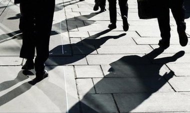 İngiltere'de etnik azınlıklar yüksek düzeyde "kurumsal ırkçılığa" maruz kalıyor