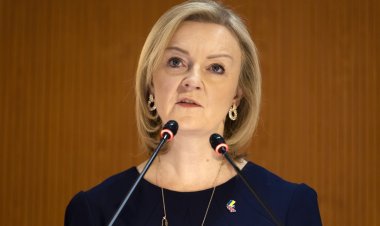 İngiltere'de 5 Eylül'de Başbakanlık koltuğuna oturan Liz Truss'ın liderliği sorgulanıyor