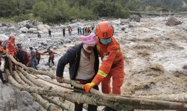 Çin'in Siçuan eyaletindeki depremde ölenlerin sayısı 65'e yükseldi
