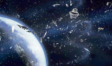 ABD uydusu uzayda parçalanarak tehlike saçıyor