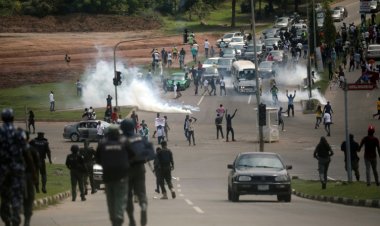 Nijerya'da şiddet olayları nedeniyle sokağa çıkma yasağı ilan edildi