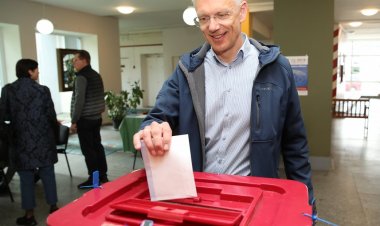 Letonya genel seçimlerinin galibi Başbakan Karins'in partisi oldu