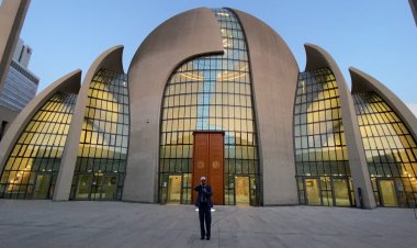 Kölnlü Müslümanlar, cuma günleri hoparlörden okunacak ilk ezanın heyecanını yaşıyor