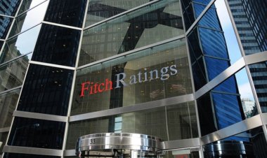 Fitch, İngiltere'nin kredi notu görünümünü negatife çevirdi