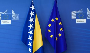 AB Komisyonu Bosna Hersek'e "aday ülke" statüsü verilmesi yönünde görüş bildirdi