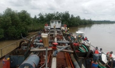 Nijerya, günlük en az 700 bin varil ham petrolü hırsızlara kaptırıyor