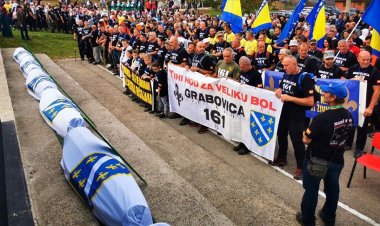 Bosna Savaşı'nın 8 kurbanı toprağa verildi