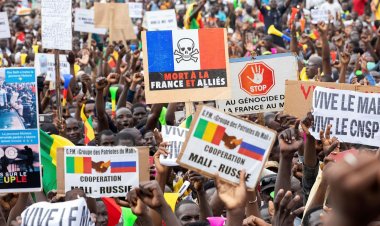 Mali’den kovulan Fransa, yaptığı yardımları askıya aldı