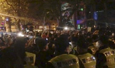 Sincan'daki yangının ardından Çin'de Covid önlemlerine yönelik öfke büyüyor