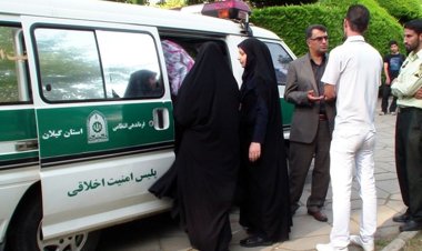 İran devlet medyası, ahlak polisinin kaldırıldığı iddialarını reddetti