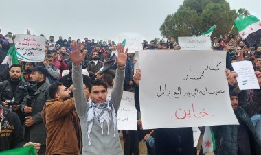 Türkiye'nin Suriye ile 'normalleşme' adımları Afrin ve İdlib'te protesto edildi