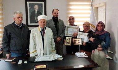 Filipinli çift, Müslüman oldu