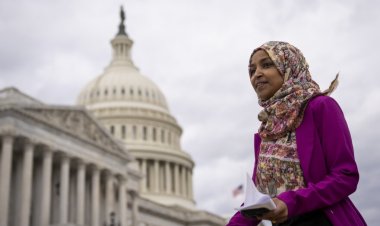 ABD'de Siyonistler Ilhan Omar'ın ön seçimleri kaybetmesi için rakibine on binlerce dolar bağış yaptı