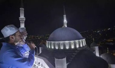 Depremde hayatını kaybedenler için ülke genelindeki camilerde sela okunacak