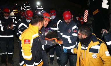 10 yaşındaki kız çocuğu depremden 39 saat sonra kurtarıldı