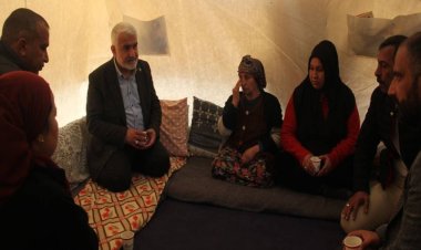 Yapıcıoğlu, Antakya’da depremzedelerle bir araya geldi