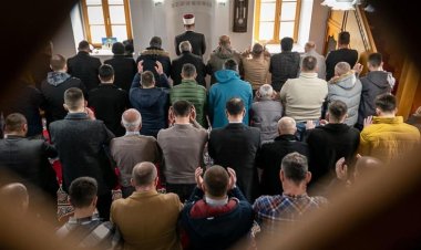 Depremde vefat edenler için bugün gıyabi cenaze namazı kılınacak