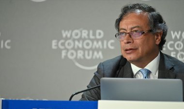 Peru Kongresi, Kolombiya Cumhurbaşkanı Petro'yu "istenmeyen kişi" ilan etti