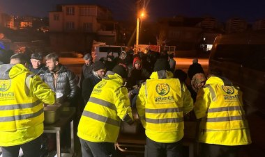 Avrupa Yetim Eli "gönül köprüsü" ile depremzedelere el uzatıyor