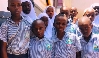 Ugandalı Müslüman öğrencilerden depremzedeler için yardım